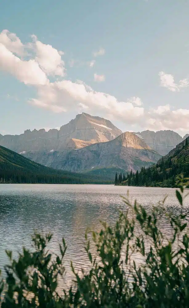 Mountain lake with peaks.